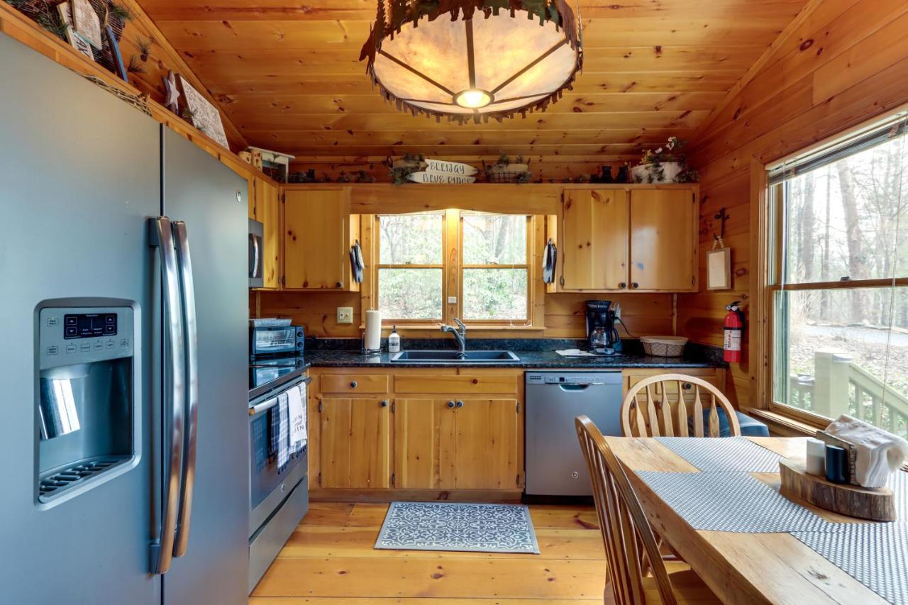 Blue Ridge Cozy Cabin In The Woods With Hot Tub! Esterno foto