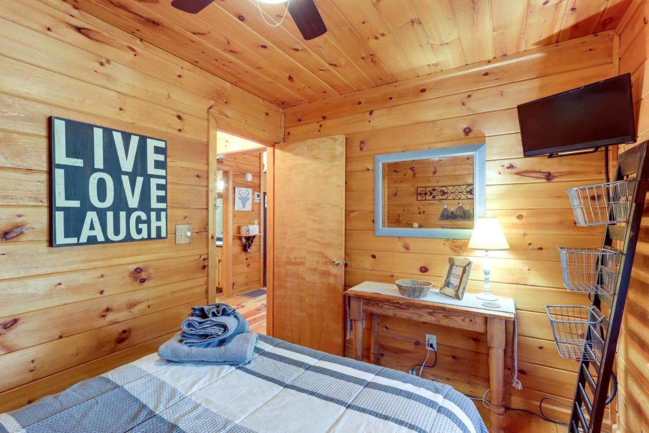 Blue Ridge Cozy Cabin In The Woods With Hot Tub! Esterno foto